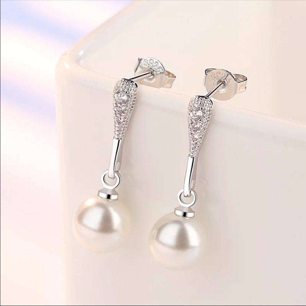 🌟 Sterling Silver 925 Faux Pearl Earrings - Picture 3 of 5
